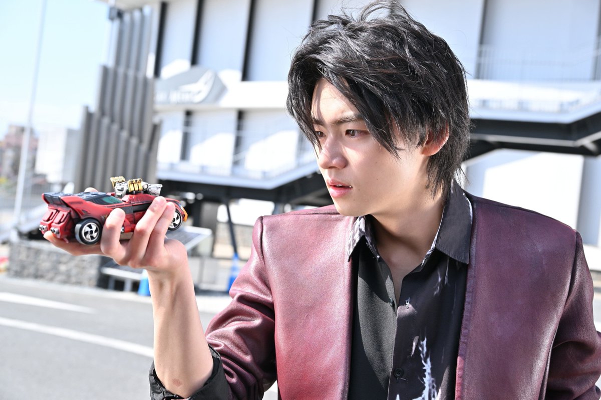 BoonBoom_toei's tweet photo. ブーン🏎💨

「少年がほしいもの」ご視聴ありがとブン🛞

次回、あの男が帰ってくる！
クルマ戦隊の先輩 #ゴーオンレッド 🔥

15年経っても #ゴーオンジャー は健在ブン🛞
正義のロードの突き進み方、教えていただくブーン✨

「爆上エンジン」もお楽しみに！

#マッハ全開 

https://t.co/S4DtBXBuIR https://t.co/97VCb16LBl