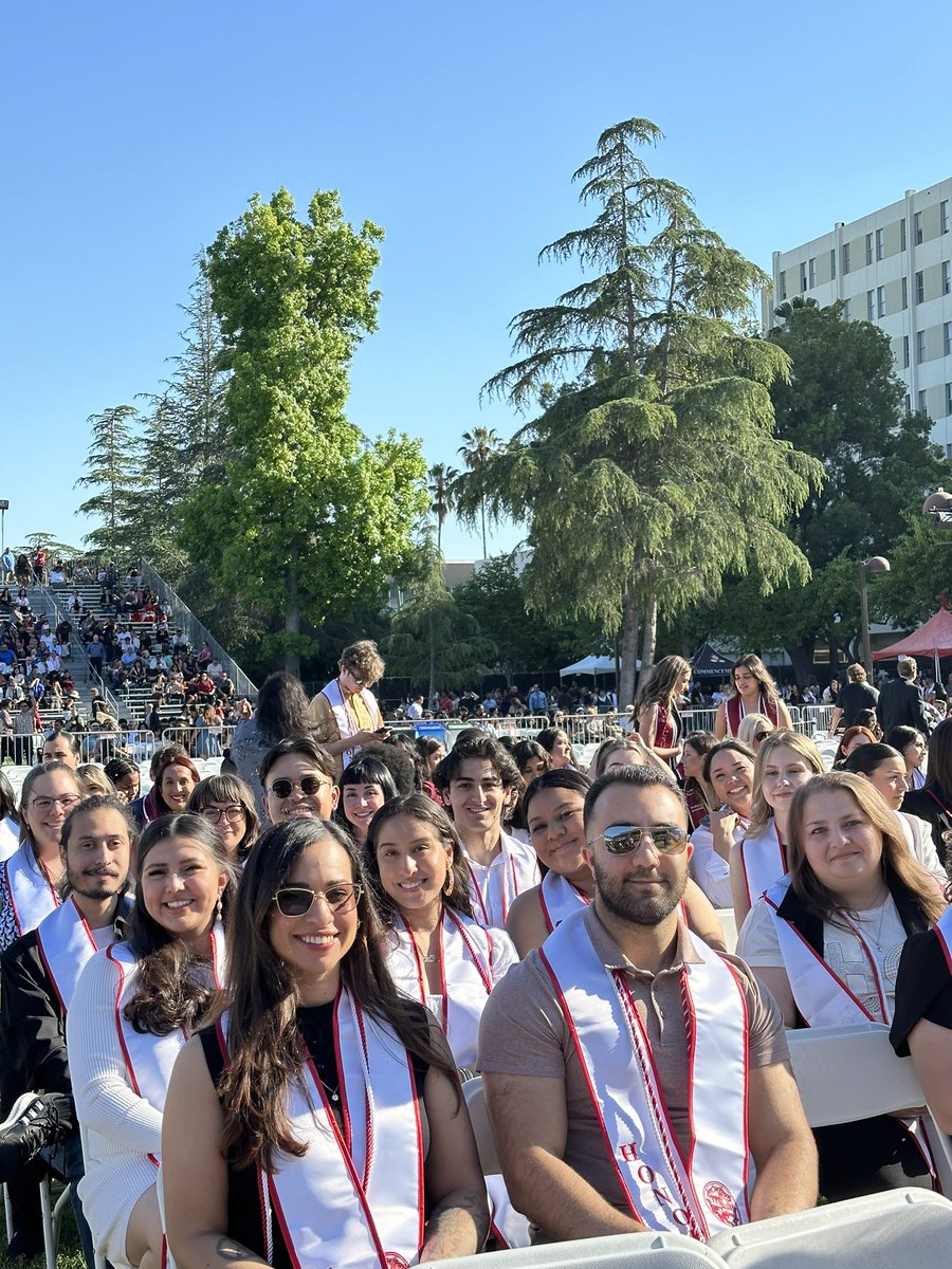 Today, we honor our #Matadors and their achievements! Remember, you can watch the livestream of Honors Convocation on our Facebook page. fb.watch/r-PexHuxal/?mi…