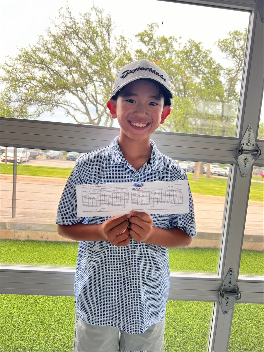 Texas Open Hole-in-One Alert🚨🤠 Congratulations to 9-year-old Aiden Li for making a HIO on No. 12 of the Apple Rock Course @hsbresort! The Garland, TX native holed out from 80 yards. Great shot Aiden!