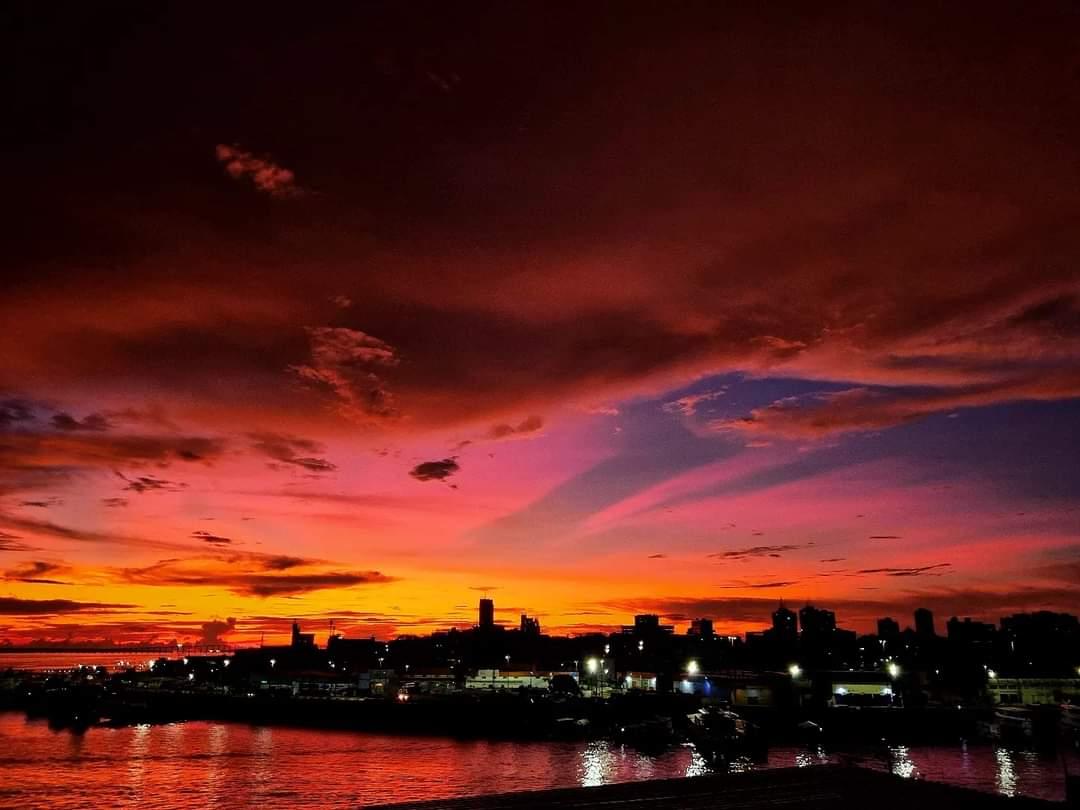 O por do sol de Manaus com certeza é um dos mais lindos do mundo. 🌎 ♥️🌅 #Manaus #Amazonas #sunset #sunsetlovers #aurora