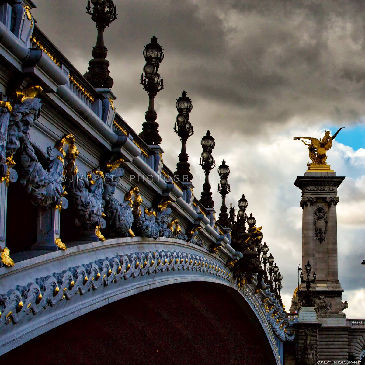 Paris 
Pont Alexandre III
Canon EOS 5D Mark IV 
#paris #paris2024 #visitparis #ExploreFrance #francemagique #canon #canonphotography  #jmlpyt #photography #pont #AelxandreIII
