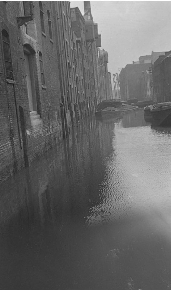 St. Saviour's dock. 'Dockhead' 1927 #Bermondsey