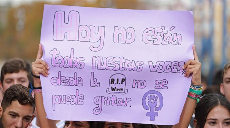 Las mujeres siguen muriendo día a día por la violencia machista. Otras siguen sufriendo en su vida y en la de sus hijxs agresiones físicas y psicológicas. #ViolenciaInstitucional #ViolenciaMachista #violenciavicaria @Irunecostumero @PrefasiSandra @milaparadas1 @Paloma75839501.