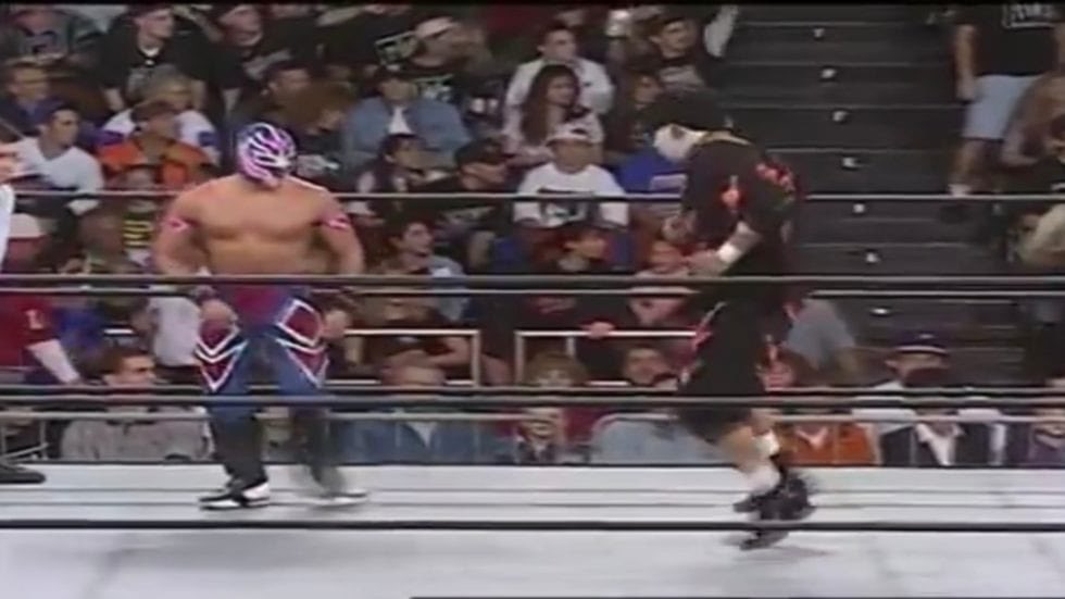 #VIDEO 🎞️ Match of the Day: Rey Mysterio Jr. 🆚 Super Calo (1997). 🇺🇸 Click on the link to watch this full match ➡️ luchacentral.com/match-of-the-d… #LuchaCentral #WCW #WWE #LuchaLibre #ProWrestling #プロレス 🤼‍♂️ ➡️ LuchaCentral.Com 🌐