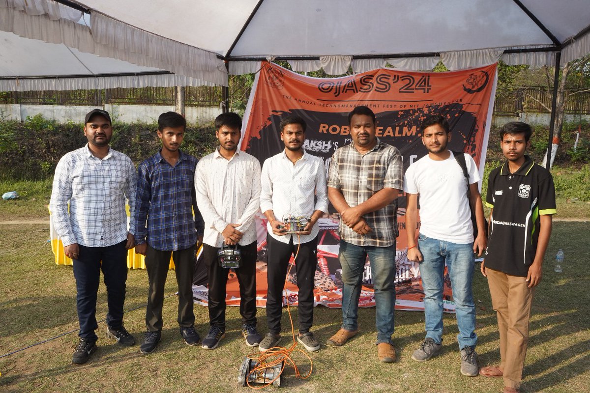 scnitjsr's tweet photo. OJASS, the annual techno-management fest of NIT Jamshedpur, held from April 5th to 7th, 2024, was a dynamic showcase of innovation and talent. With over 40+ events spanning various domains from programming to robotics, trading to debate, aeromodelling to aerospace, and innovation https://t.co/6XXFvkIsy6