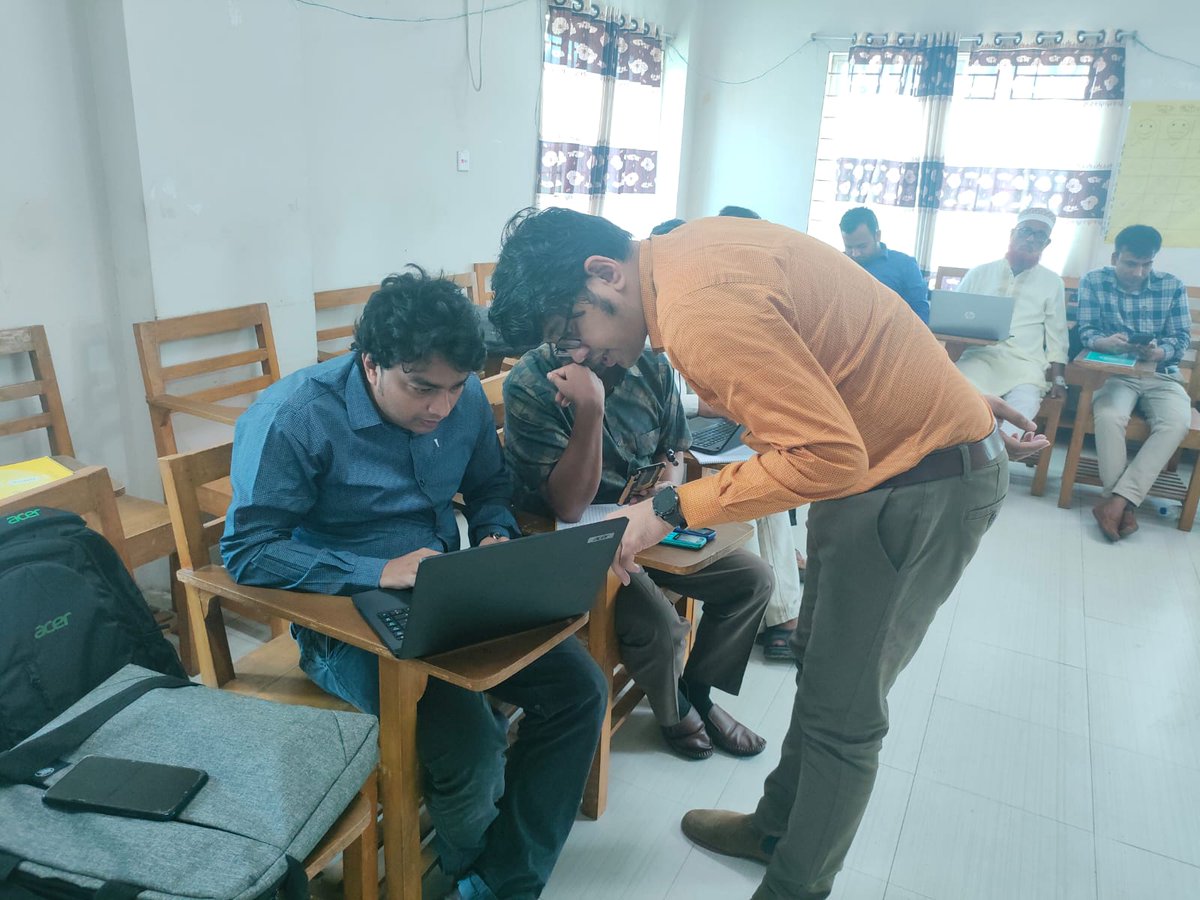 🌊2-day training session on the Vessel and Licensing (VRL) module of the Calipseo system held in Barishal. 🧑‍💼🐠🎣Participants are introduced to vessel registration & licensing procedures in digitized format, with hands-on training; and received AV materials on the VRL module.