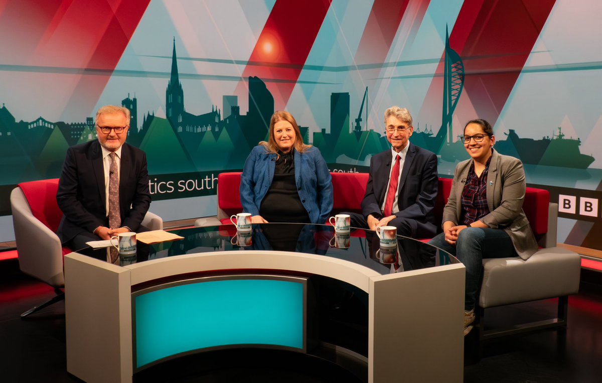POTHOLES!! Worse than ever this year, according to road experts - we have a special report and look for some answers locally. And have you been intrigued by the #NorthernLights? .. does citizen science work? With <a href="/jen_gupta/">Dr Jen Gupta</a>  #PoliticsSouth from 10 on BBC1 📺