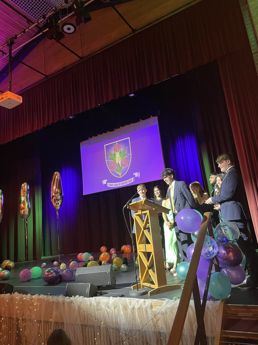 🎉 It was a magical evening for Y13, as they celebrated in style at their Stand Down Ball. There was laughter, friendship & a warm sense of gratitude & pride. The Class of 2024 have truly made their mark @WestholmeSchool & we wish them the best for their A Levels & beyond.
