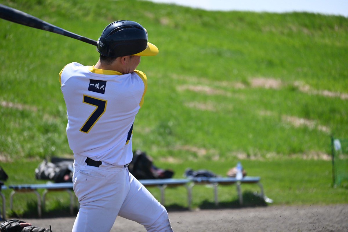 今週末は練習試合

日吉建設様と

7-4にて勝利
終盤逆転されましたが、最終回に
再逆転
慌てず、チャンスをものに出来る
チーム力がついてきました

勝利打点をあげた、得能君
3安打猛打賞　菊地君

みんな、どんどん調子
上げちゃってください！