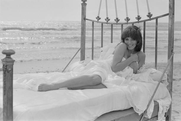 Sea Breeze Dreams... with Joan Collins.........