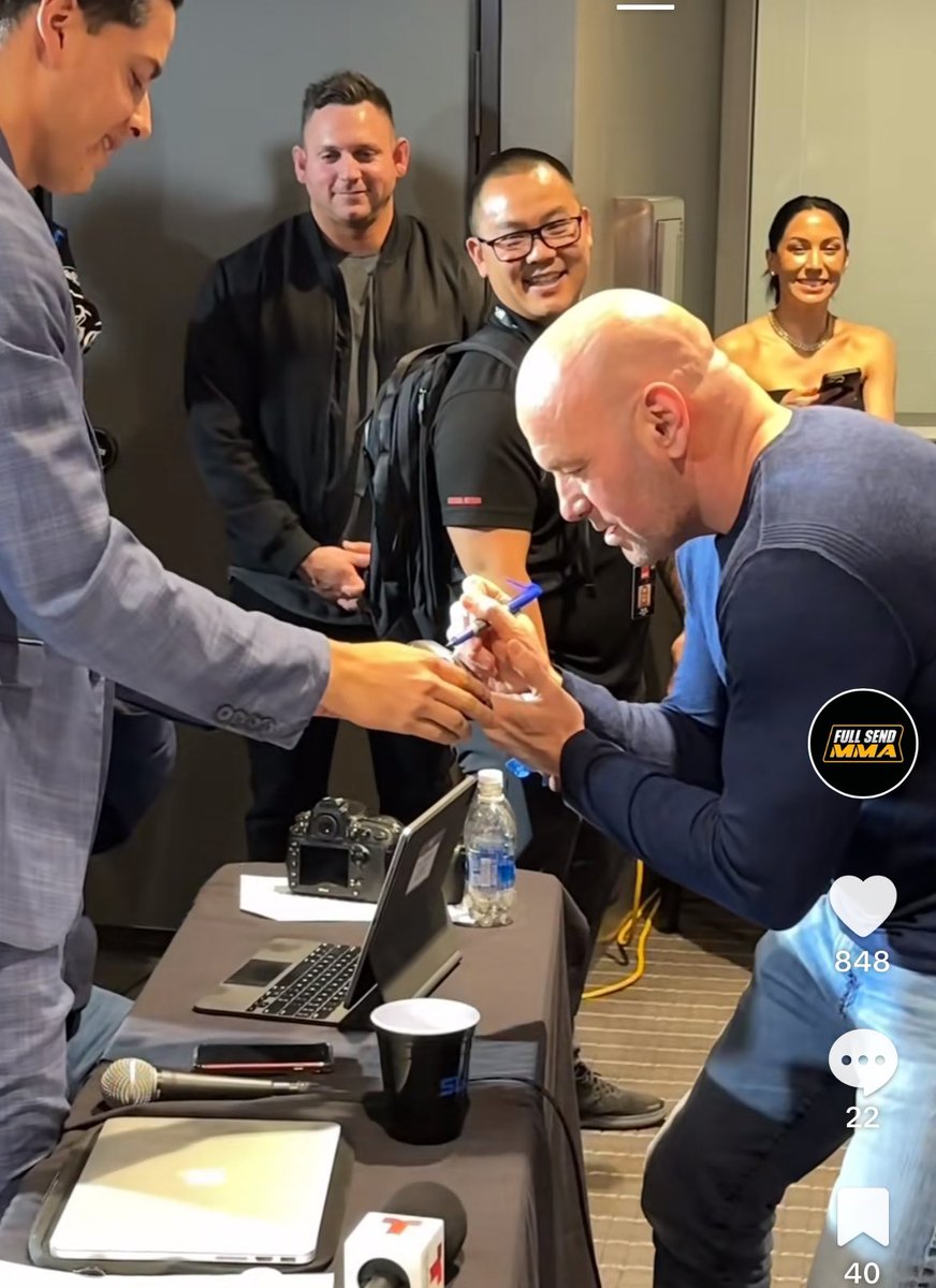 Y2CASEY's tweet photo. For the people @danawhite
#UFCSaintLouis https://t.co/DOk4r2RxdD