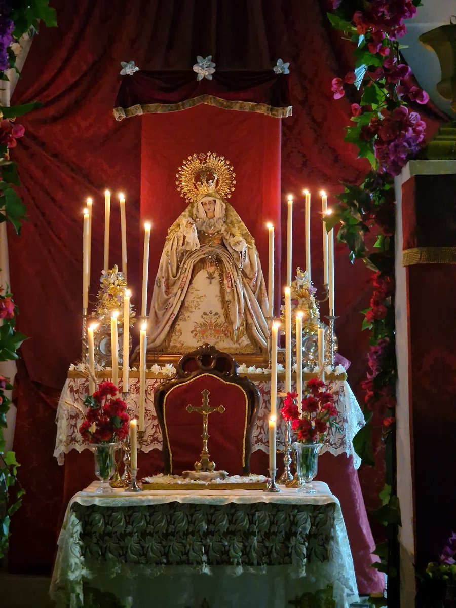 Altar de descanso de Su Divina Majestad para la Procesión de Enfermos e Impedidos de Espartinas en nuestra Casa Hermandad.