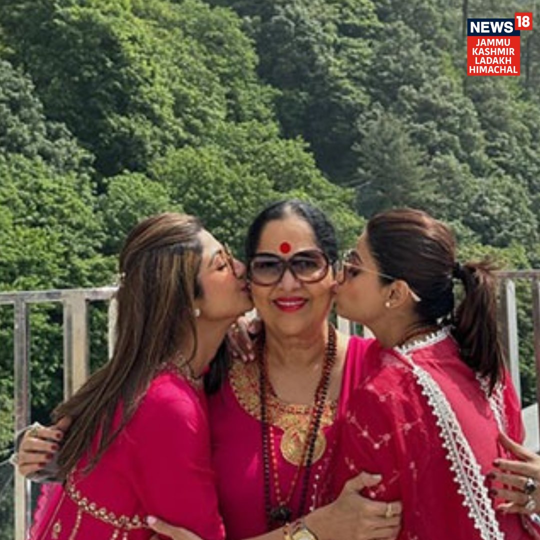 #MothersDay : Shilpa Shetty visited Vaishno Devi with her mother on the occasion of Mother's Day, shared photos and made wishes in a special way. #ShilpaShatty #VaishnoDevi