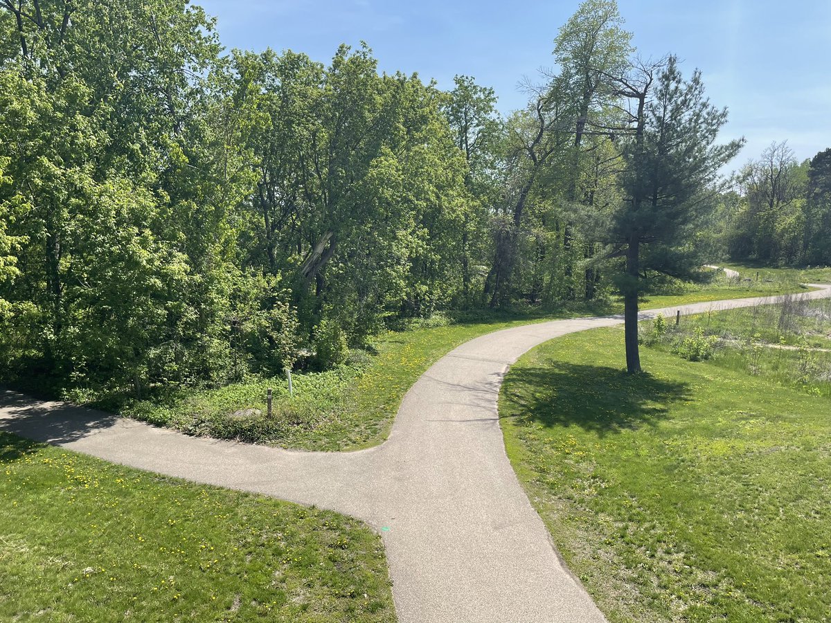 Como Park in North St. Paul, MN is a good place for young people to hangout at. Please come check it out sometime. @SaintPaul @SaintPaulParks @SaintPaulBike @iNewzTV @ccxnews @MNSpokesman @RacketMN @bringmethenews @BlackVisionsMN