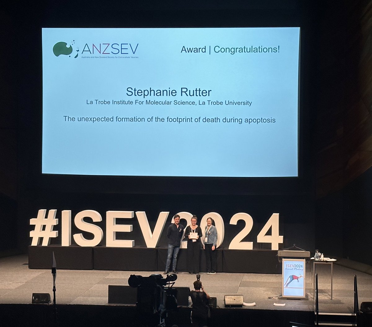 Pamali Fonseka (@pamalifonseka) on Twitter photo Big congratulations to Stephanie Rutter <a href="/LabACDC/">ACDC Lab</a> for winning the ANZSEV emerging scientist award! Amazing work! ๐๐๐ #ISEV2024 @IsevComms <a href="/IsevOrg/">ISEV</a> <a href="/latrobe/">La Trobe University</a> <a href="/SABE_latrobe/">La Trobe Agriculture, Biomedicine & Environment</a> <a href="/LIMSLTU/">La Trobe Institute for Molecular Science</a> <a href="/RCEVhub/">RCEV</a> Big congratulations to Stephanie Rutter <a href="/LabACDC/">ACDC Lab</a> for winning the ANZSEV emerging scientist award! Amazing work! ๐๐๐ #ISEV2024 @IsevComms <a href="/IsevOrg/">ISEV</a> <a href="/latrobe/">La Trobe University</a> <a href="/SABE_latrobe/">La Trobe Agriculture, Biomedicine & Environment</a> <a href="/LIMSLTU/">La Trobe Institute for Molecular Science</a> <a href="/RCEVhub/">RCEV</a>