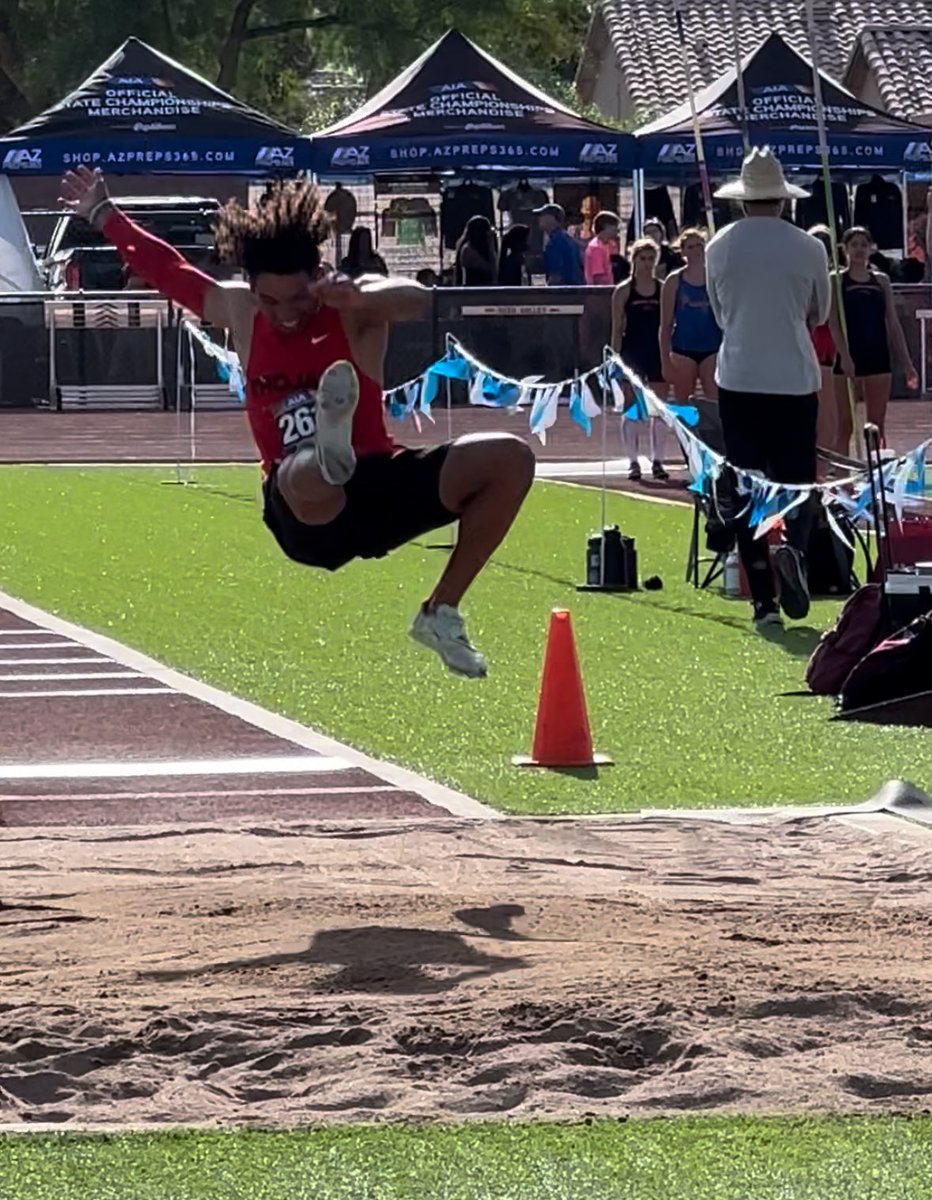 2024 State Champion in the Long Jump…Nate Williams!! #TrojanNation 💪🏼 @PVUSDATHLETICS