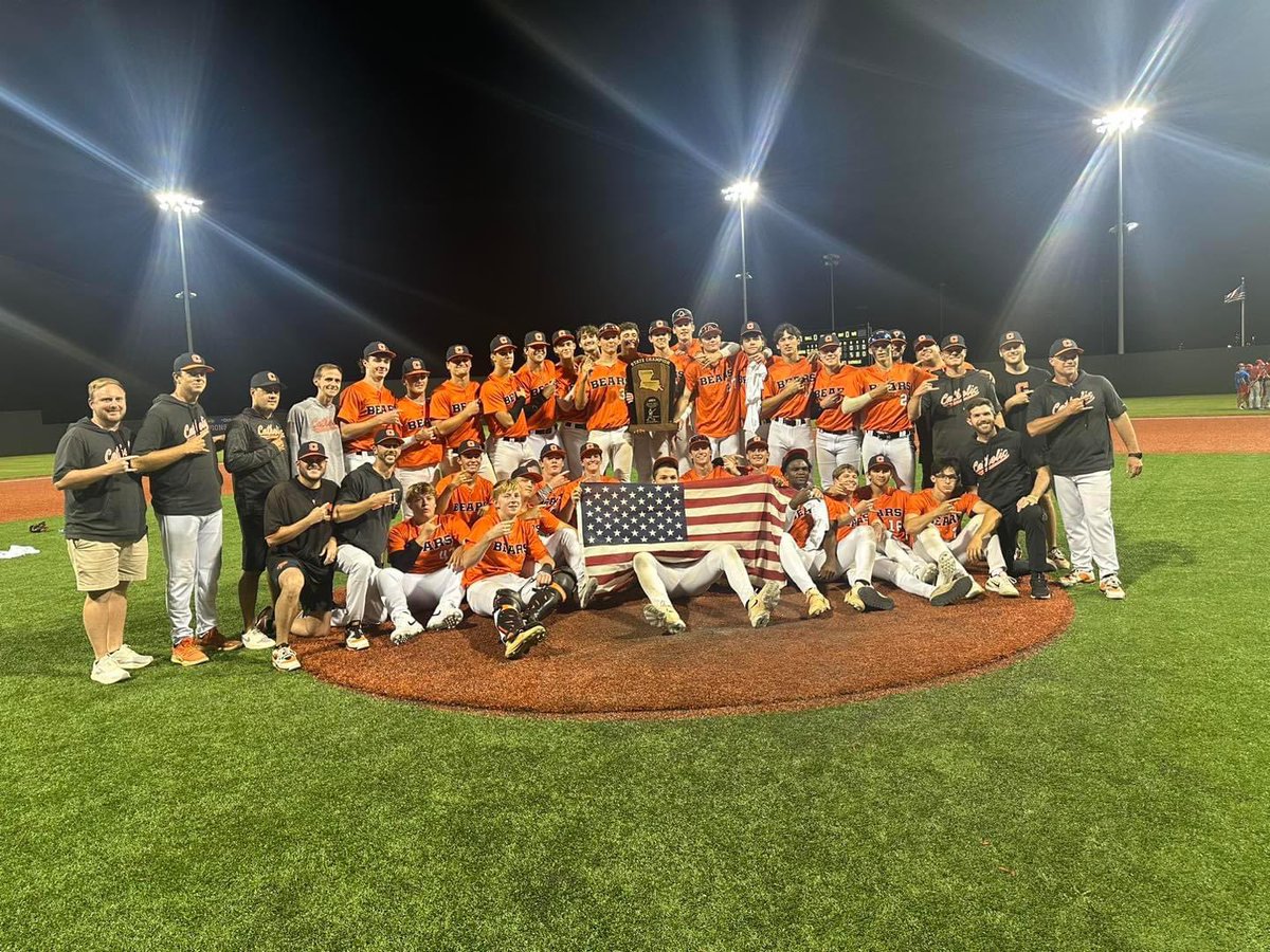 Congratulations to <a href="/CurDogBaseball/">Cur Dog Baseball</a>! Bring that trophy home to Hearthstone!