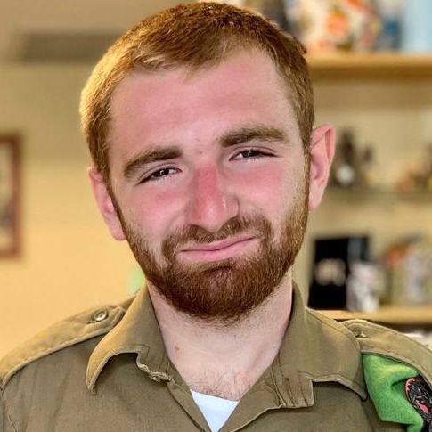 💀 The IOF admits to the death of an officer killed in the Zeitoun neighbourhood, yesterday: 🔻Staff Sgt. Ariel Tsym, 20, of the Nahal Brigade's 931st Battalion. Ariel was killed during gun battle with Hamas.