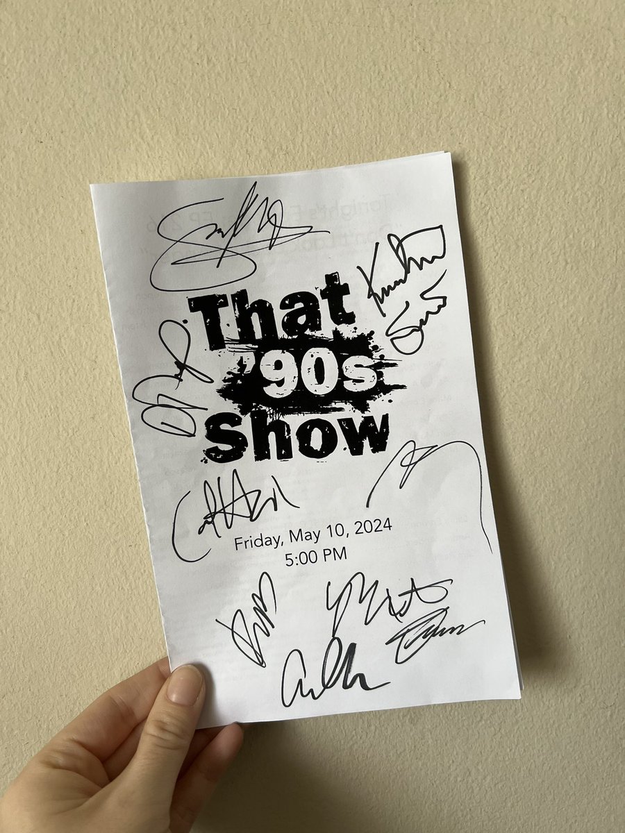 Attended a tapping of That 90’s Show yesterday and got autographs from the whole cast! Everyone was so nice and funny! Love this show! #that90sshow