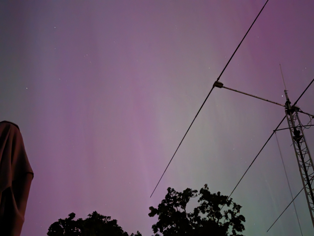 Rick VE7TK aurora photograph.