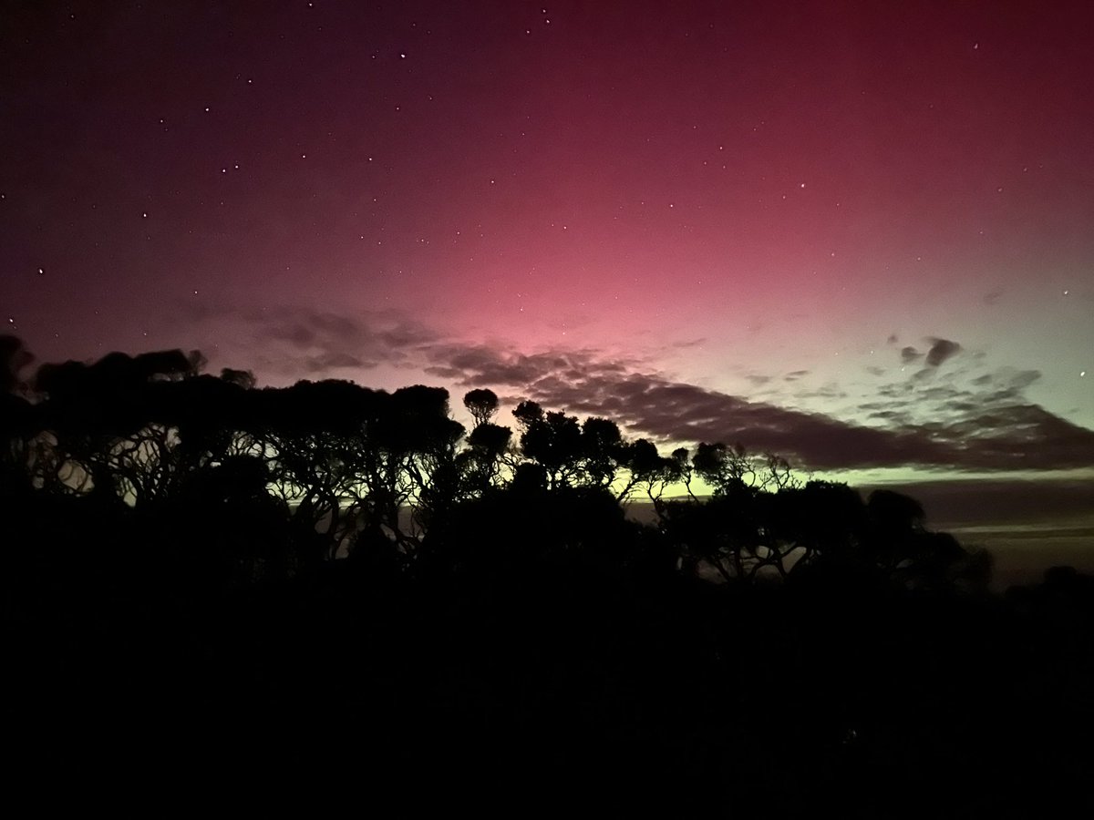 jeffs_kim's tweet photo. @SandyHorne61 @SCalliss Only had a handheld iPhone but tried the same thing. (Cape Schanck) https://t.co/zD0L2o2t5l