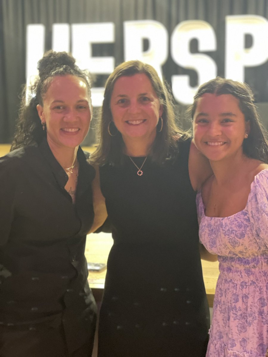 Incredibly inspiring night at the HER Sports gala. Please support the hard work Jessica Carter is doing to lift up girls in our community. Grateful Neeral Shah, Linda Perriello and Candyce Dorsey were there to support me- as they always are. 💜