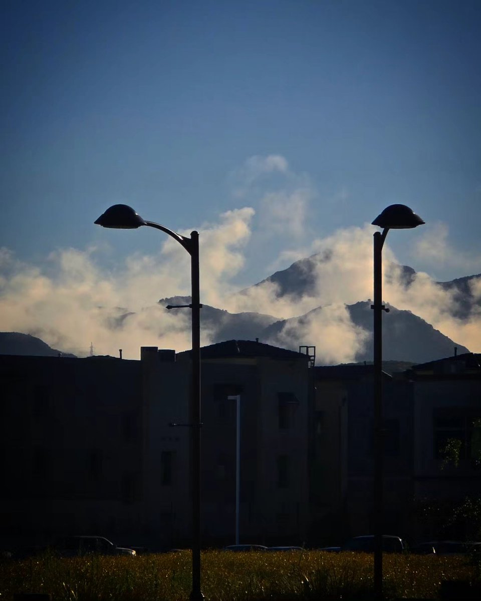 #clouds #sky #skylovers #nubes #nubesdetuciudad #mysdphoto #sandiegophotos #photo_collective #aurorafreelancephoto #landscapephotography #lapurastreetphotographymexicana #landscape #paisaje #thephotohour #naturaleza #naturescape #photooftheday #photoincolor #goodday #naturelovers