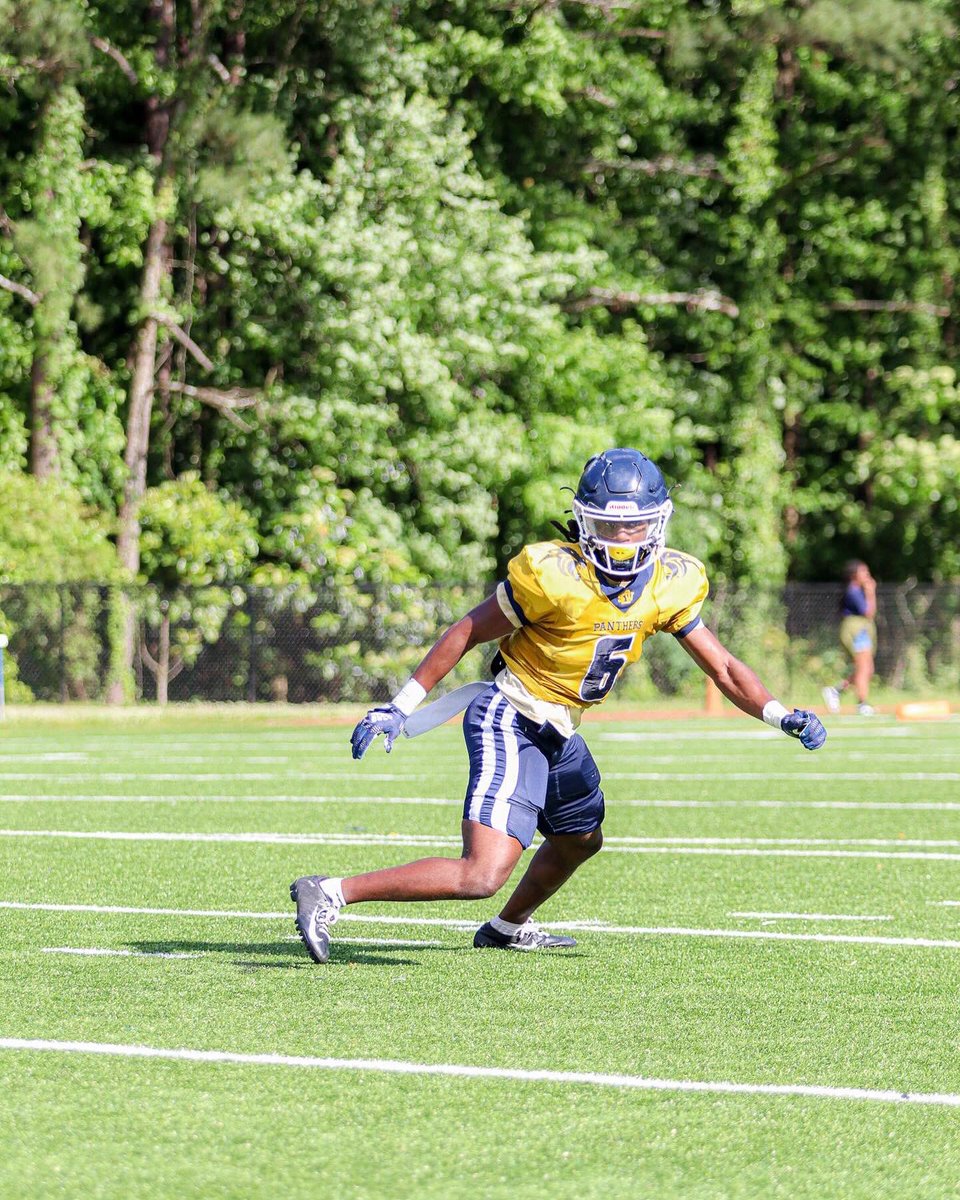 brandongunn_'s tweet photo. Spring Ball! @SWD_FB @mb_3three @coachjtstovall @Coach1Coleman @CoachTj56 @Mainman413 @coachbaileySWD https://t.co/WE5xVd6opW