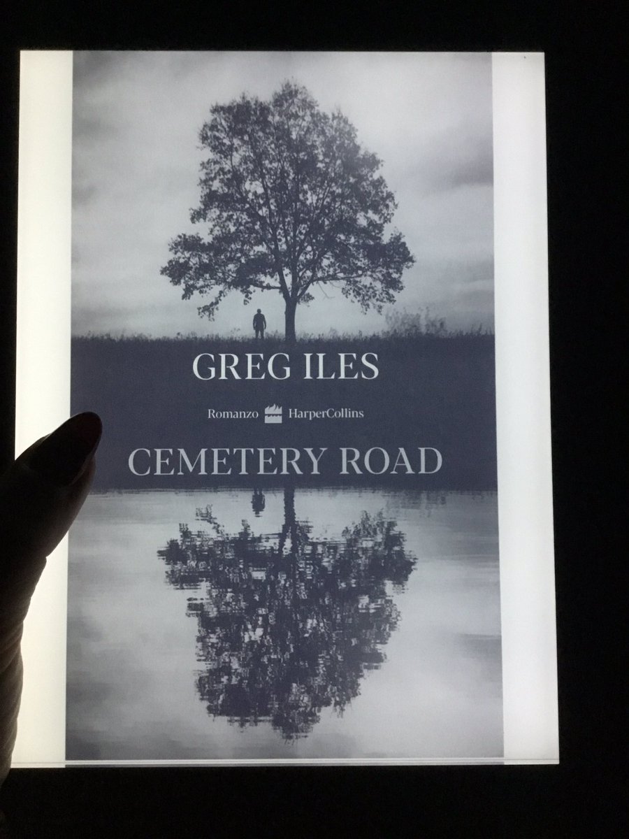 @letsbookorg Non ho mai avuto intenzione di uccidere mio fratello. Non ho mai voluto odiare mio padre. Non avrei mai pensato di seppellire mio figlio. 

Cemetery road - Greg Iles 
#domenicaincipit