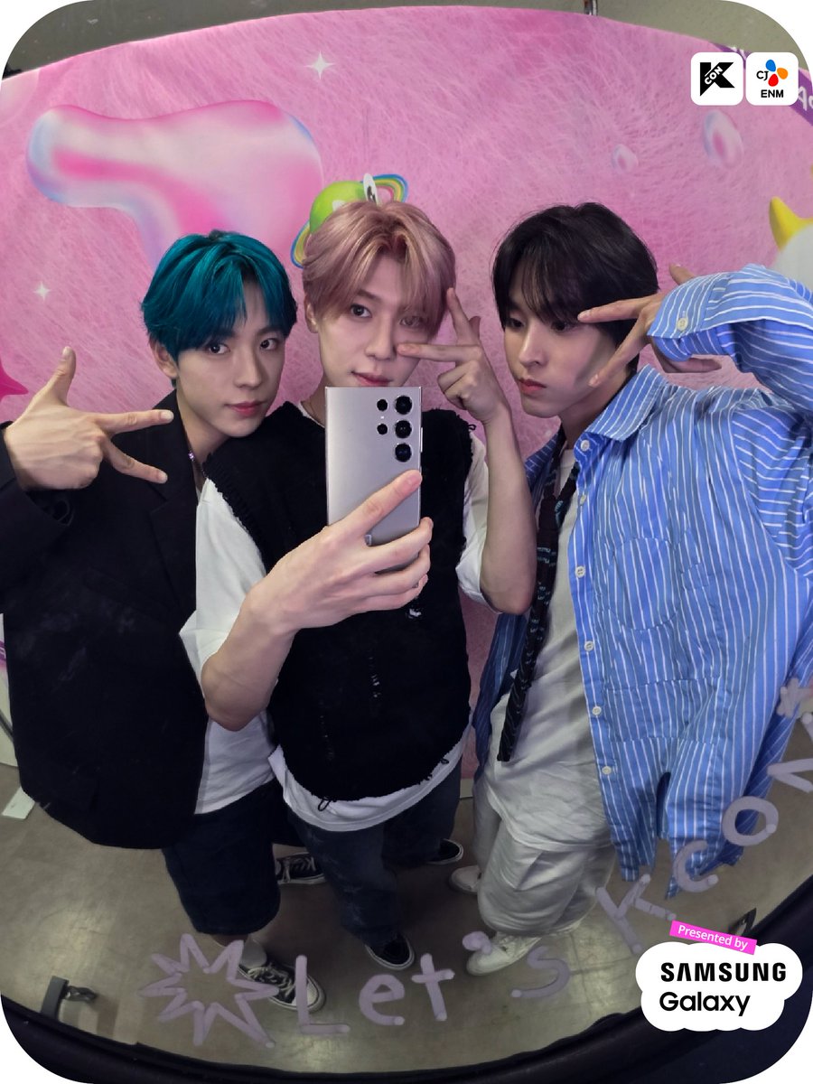 KCON_official's tweet image. [#KCONJAPAN2024]

📸 #NCTWISH MIRROR SELFIE 
📍 MAY 12 (SUN)

Too cute to handle 🤦‍♀️❤️
かわいすぎ🤦‍♀️❤️

🎈2024.05.10.-05.12
✨Let&apos;s #KCON!