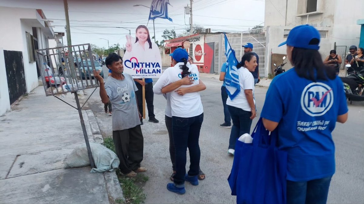 CinthyaMillan7's tweet photo. Seguimos recorriendo el #DistritoXV, llevando nuestras propuestas a todo el #DistritoChetumalYCosteras

Gracias por recibirnos y escuchar nuestras propuestas para continuar trabajando con #FuerzaYCorazón por nuestras familias y por #QuintanaRoo https://t.co/gB2XmNq8gn