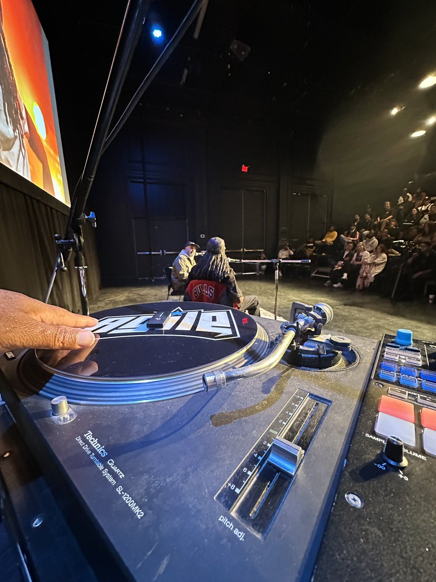 DJ Agile (@djagile) on Twitter photo DECK VIEWS!!
<a href="/LOOPsessionsTV/">LOOP Sessions TV</a>
<a href="/chrana/">Rana (Arcee)</a>
<a href="/BiggSoxx/">Saukrates</a>
<a href="/wanxo/">wanluv</a>
#HipHop #HipHopIsh #HipHopToronto DECK VIEWS!!
<a href="/LOOPsessionsTV/">LOOP Sessions TV</a>
<a href="/chrana/">Rana (Arcee)</a>
<a href="/BiggSoxx/">Saukrates</a>
<a href="/wanxo/">wanluv</a>
#HipHop #HipHopIsh #HipHopToronto