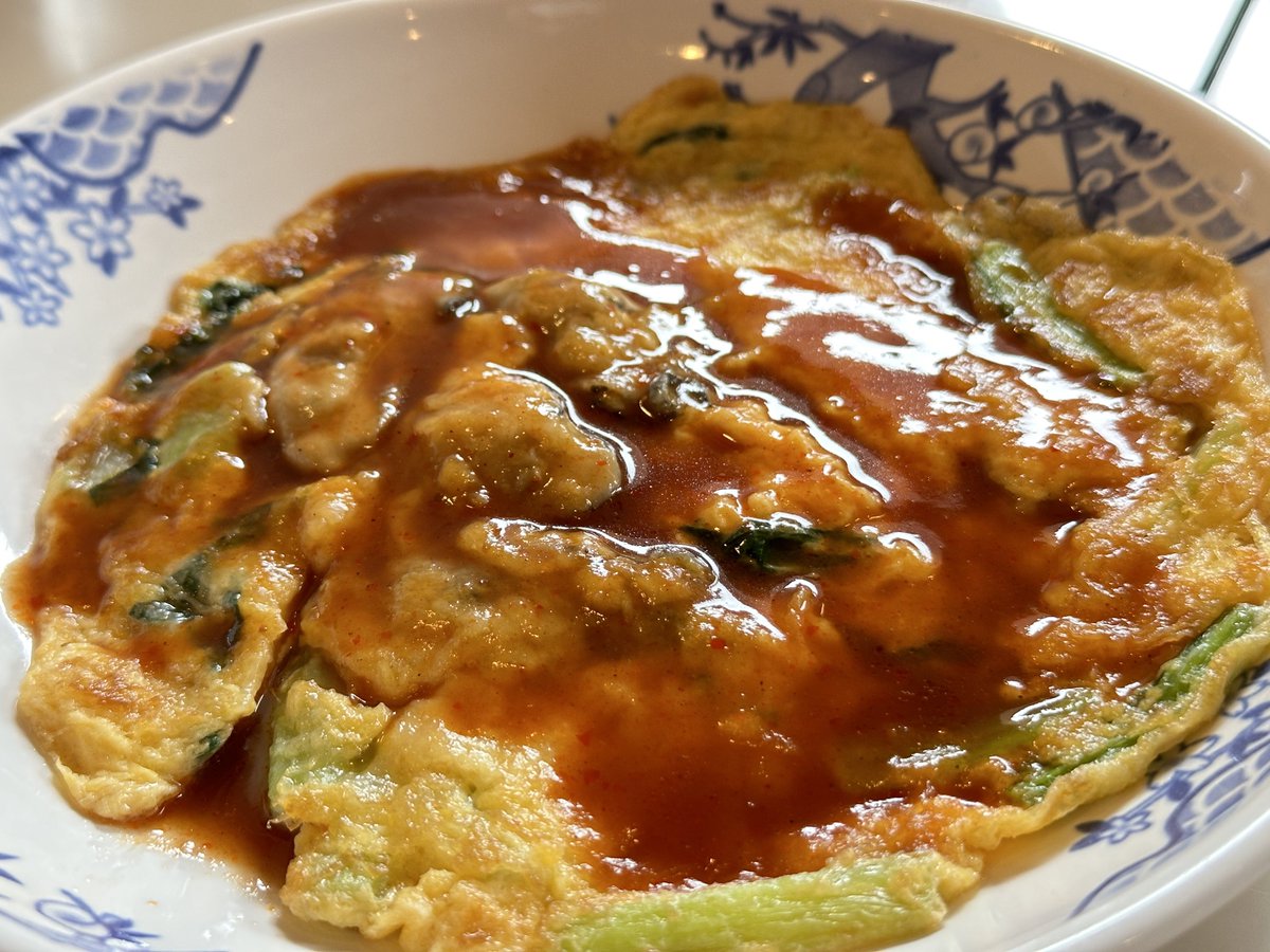 バーミヤンの麻辣湯と牡蠣オムレツ
麻辣が感じられつつ旨みもありおいしい