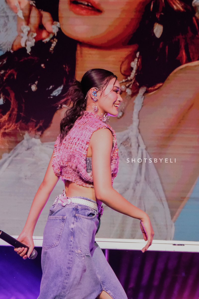shotsbyeli_'s tweet image. JhoShee ☺️😍 @bini_jhoanna @bini_sheena 

#BINI @BINI_ph #CreatorWeek #MusicMattersLive #MusicMattersLive2024 #BINIinSingapore #BINIxMusicMattersLive
