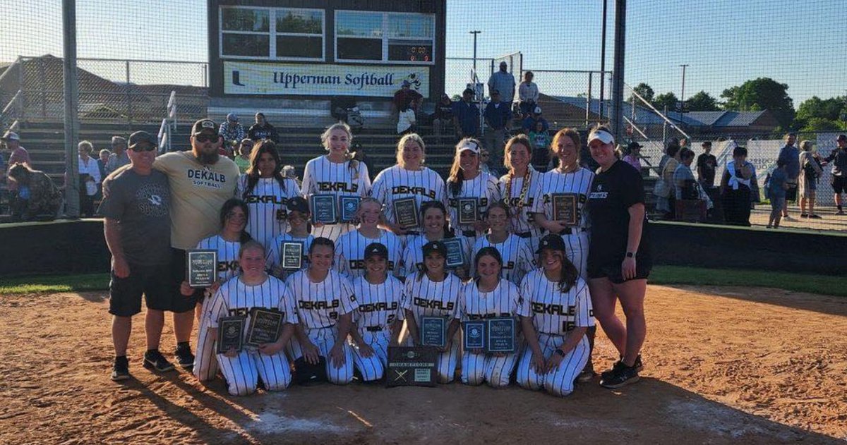 KoraKilgore's tweet image. District CHAMPS!!!! So proud of how far this team has come and can’t wait to see how far we’ll go!
@DCHSTigeretteSB @BrynaPelham @AUtrojanssb