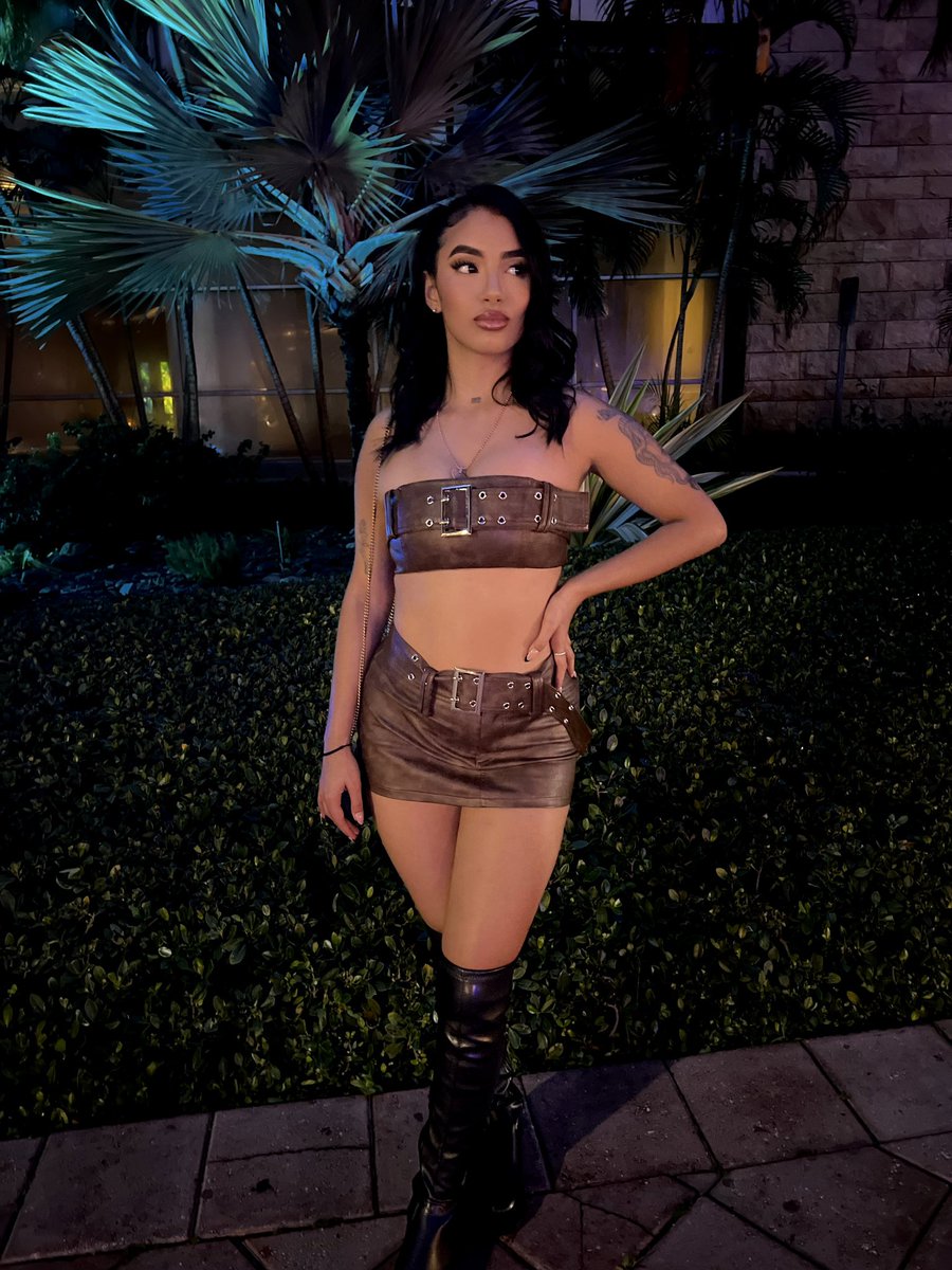 kkkiki_____'s tweet photo. ahora es una bad bitch😎 #ankhal🌊 https://t.co/F8Uxk0dAFR