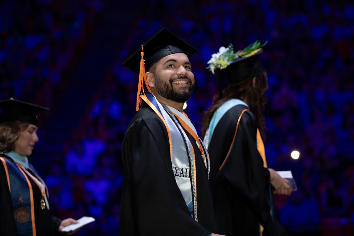 Congratulations to all the graduates from the @EngineeringUTEP, including the five women who received their doctoral degrees today – a new record for the college! A big #PicksUp to them and their peers from the @utepcoe who received their degrees this evening. They join the more…