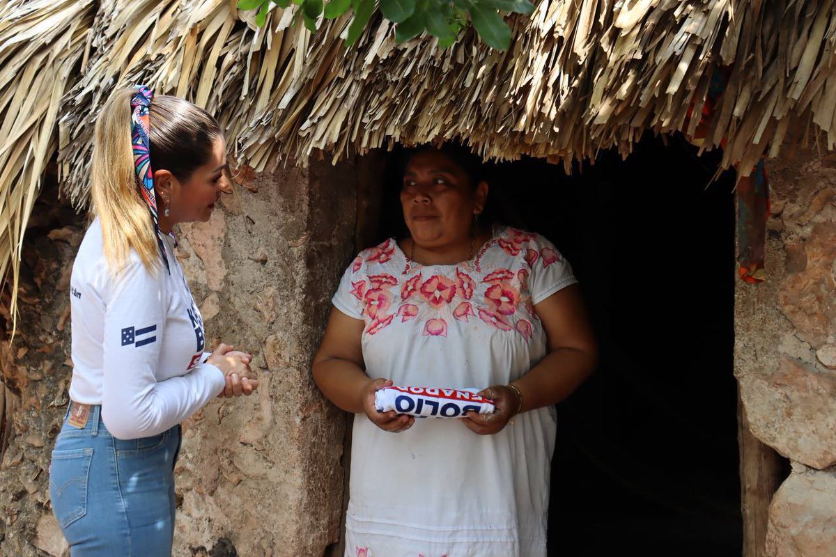 KathiaBolio's tweet photo. Recorriendo el pueblo mágico de #Tekax y sus 64 comisarías dejando mi compromiso de trabajo que con su voto de confianza haremos realidad desde el Senado de la República ✌🏻💙 el sur de #Yucatán cuenta conmigo para seguir avanzando #UnidosGanaYucatán #KathiaSenadora #RenánGobernador