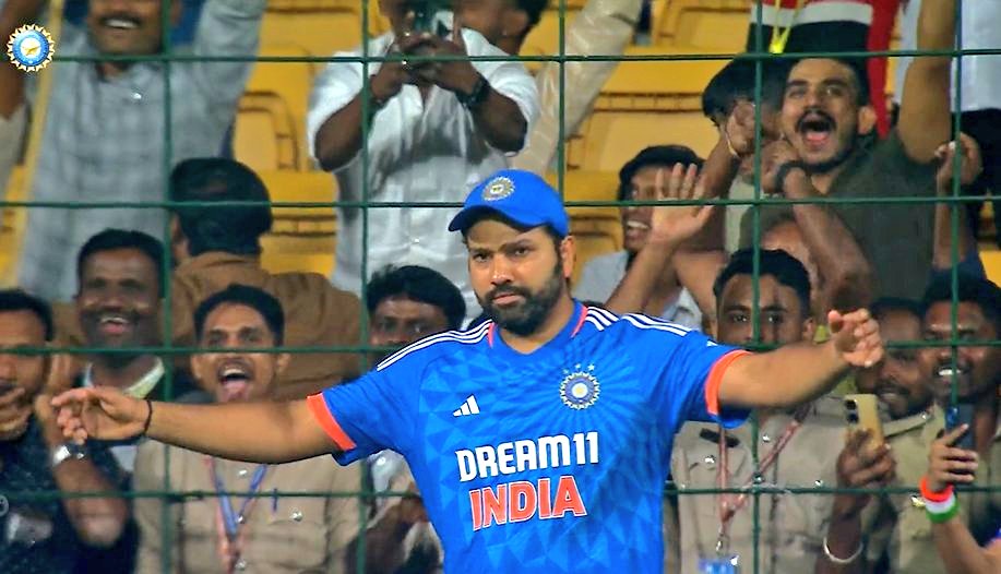 you are made for World Cup 👑 #RohitSharma