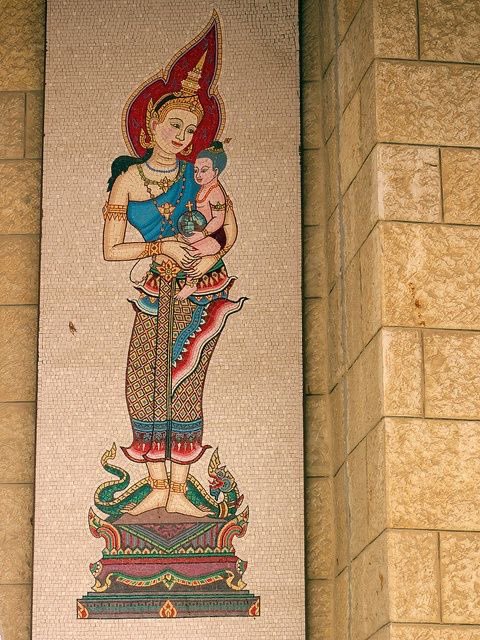 A Thai depiction of the Blessed Mother and baby Jesus