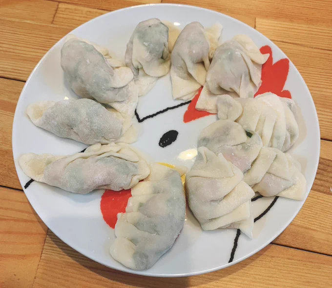 今朝焼いた餃子 包むの下手寄り
