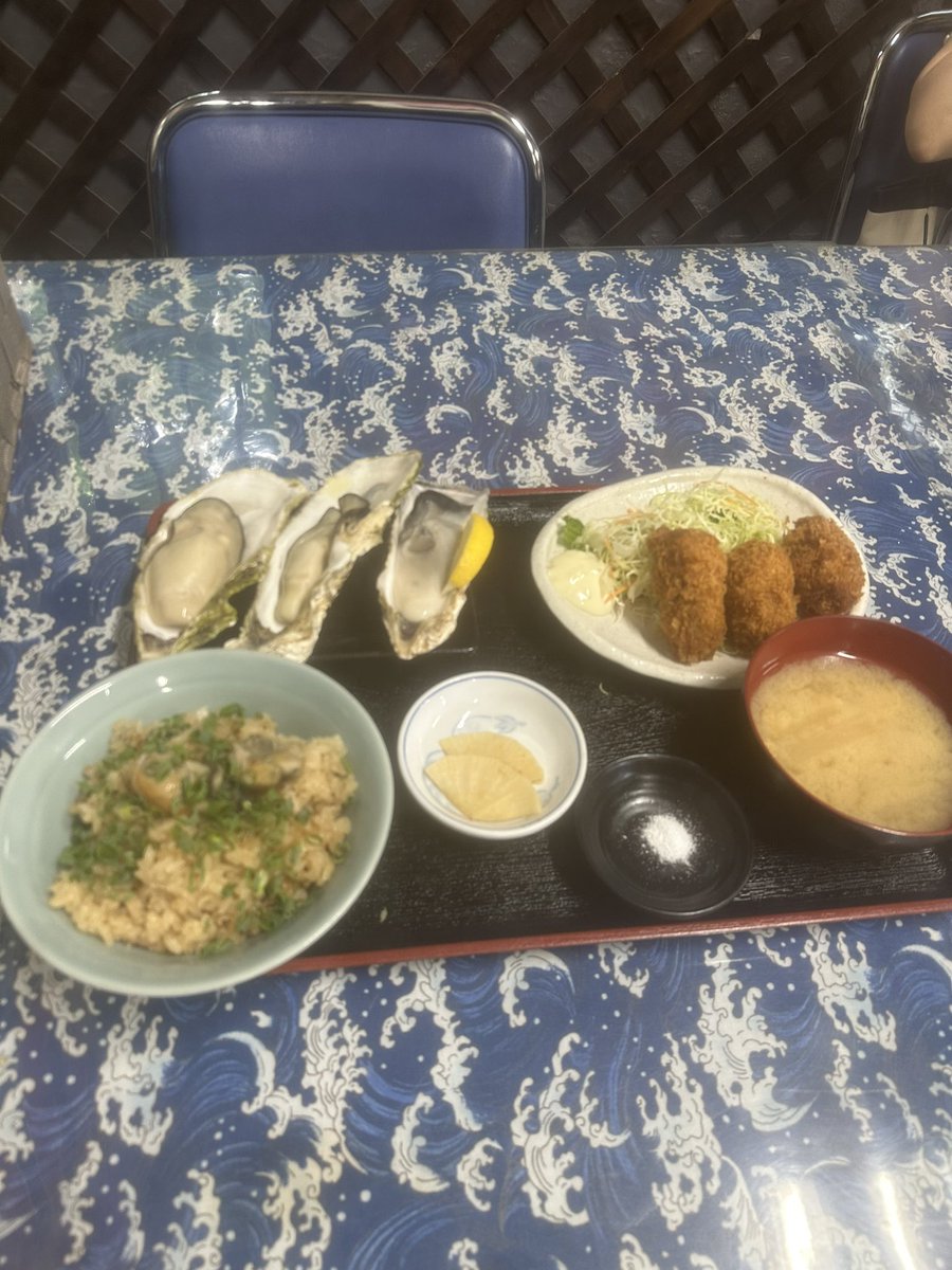 生牡蠣、焼き牡蠣、カキフライ、牡蠣ご飯の定食を食べてきた

地元川越でなぜ知らなかったのか

宮城の大粒の牡蠣

これで1600円はやばすぎる