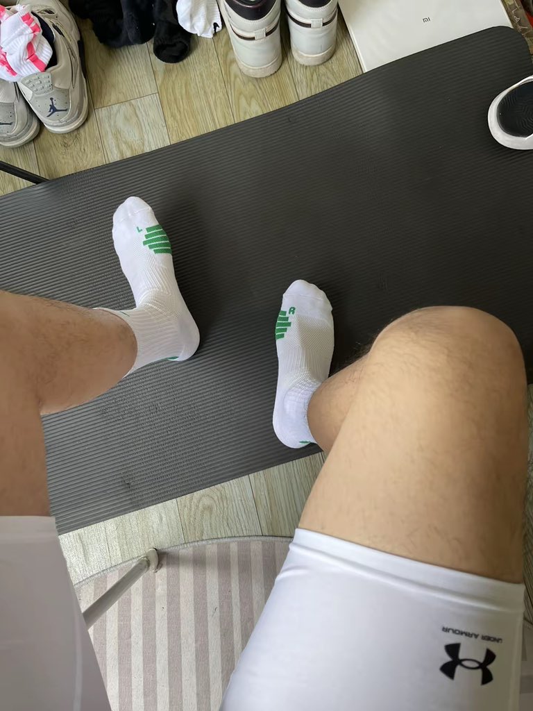 你选白袜还是粉袜