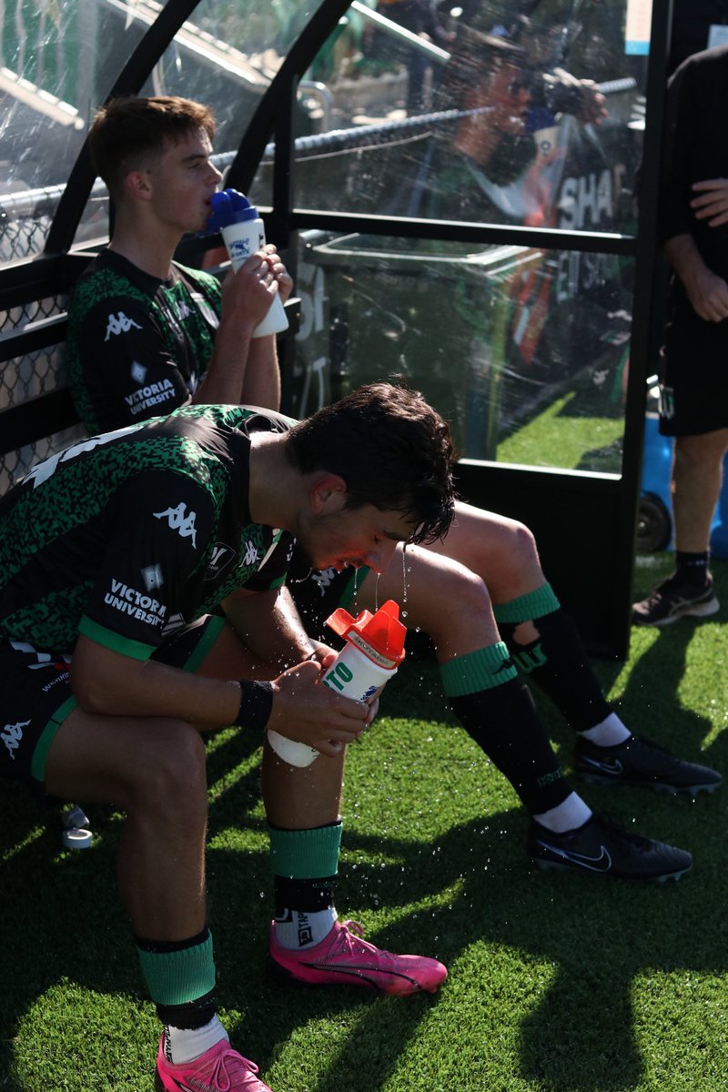 An enthralling 4-4 draw for our Seniors to kick off Sunday’s academy games in Tarneit 💚🖤