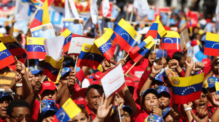 Participación protagónica del pueblo construye el destino de la patria #VenezuelaExpresiónCultural #YoSoyDeAquí rnv.gob.ve/prensa/?p=3775…