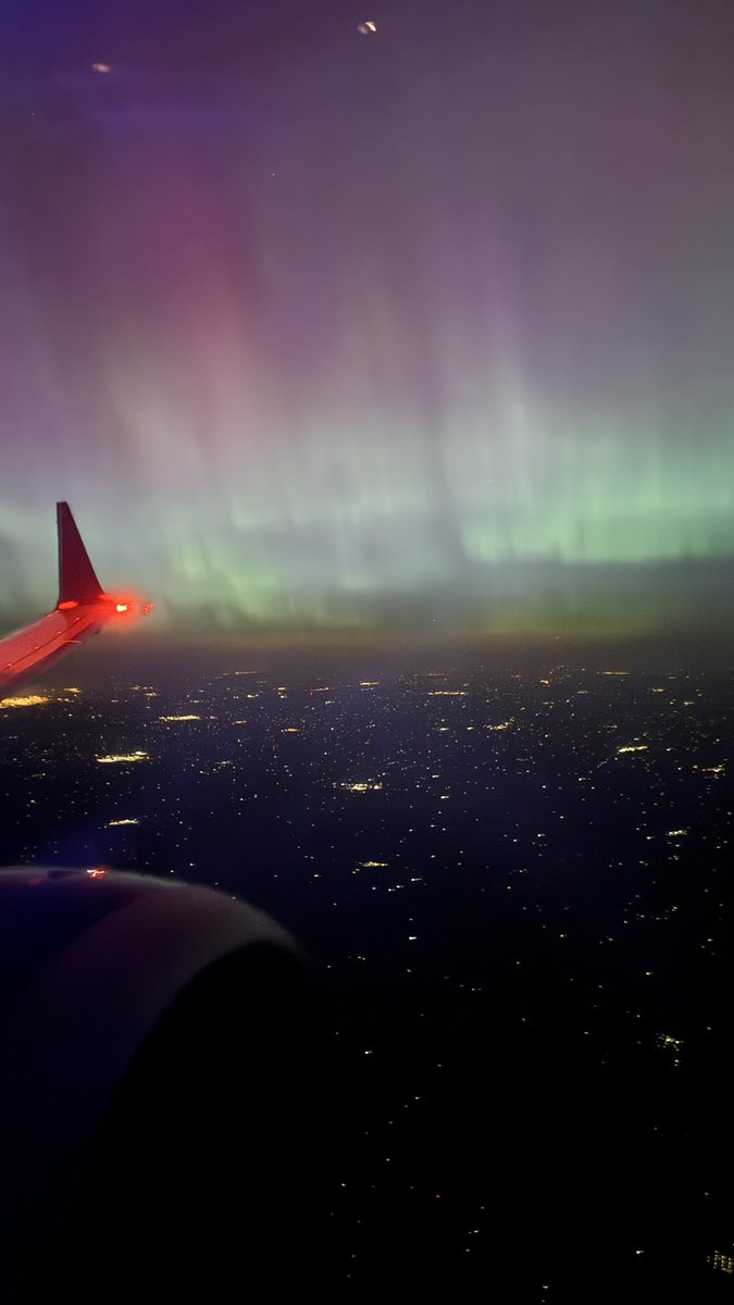 Saw the northern lights on my flight wtf!