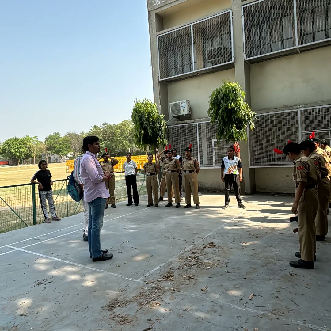 अखिल भारतीय विद्यार्थी परिषद निम्मित मतदाता जागरूकता अभियान के तहत सत्यवती महाविद्यालय, दिल्ली विश्वविद्यालय के छात्रों से मिलकर उन्हें मतदान करने हेतु प्रेरित किया।
#NationFirstVotingMust #ABVP