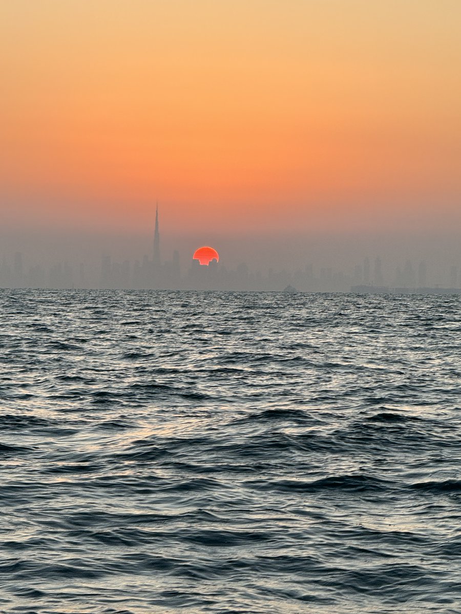 @RCederfjard Sunrise, Dubai.