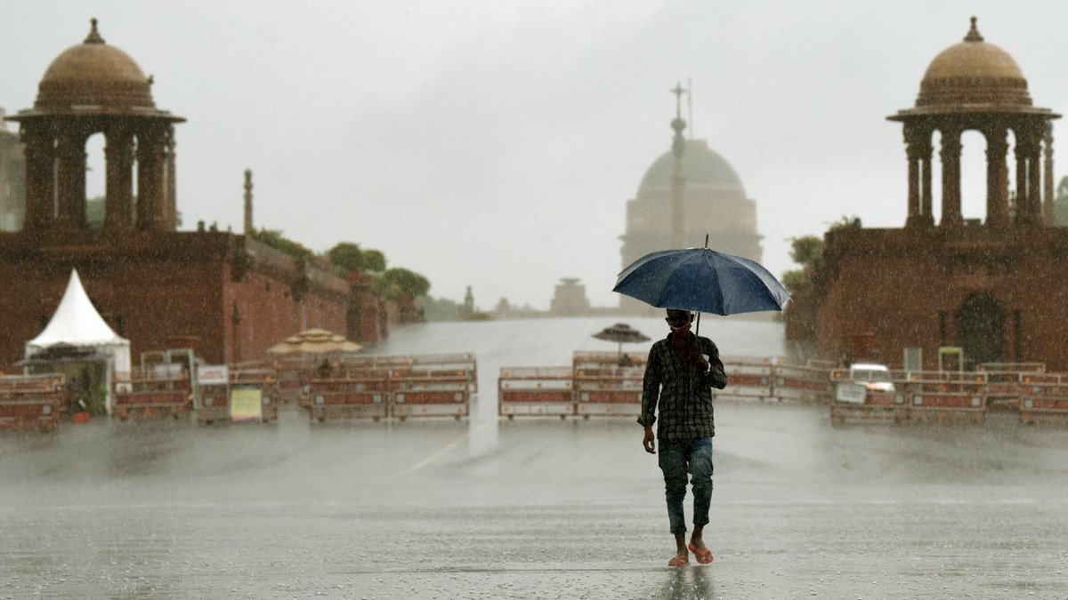 #WeatherUpdate: दिल्ली-NCR में आंधी-बारिश के बाद मौसम सुहावना बना हुआ है। कुछ इलाकों में हल्की बूंदाबादी हुई। है। इस बीच मौसम विभाग ने आज (12 मई) आंधी को लेकर येलो अलर्ट जारी किया है। hindi.moneycontrol.com/news/india/tre… #weatherforecast #DelhiRains #weather #moneycontrol