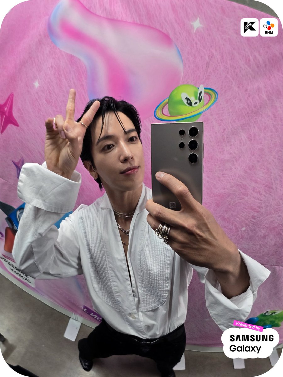 [#KCONJAPAN2024] 📸 #JUNGYONGHWA #CNBLUE MIRROR SELFIE 📍 MAY 12 (SUN) Too cute to handle 🤦‍♀️❤️ かわいすぎ🤦‍♀️❤️ 🎈2024.05.10.-05.12 ✨Let's #KCON!